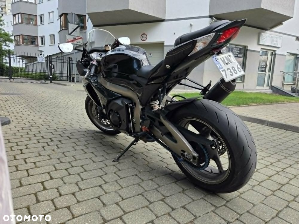 Suzuki GSX-R - 3