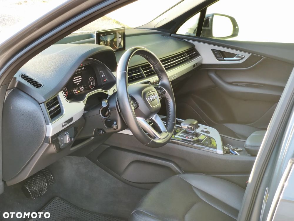 Audi Q7 - 6