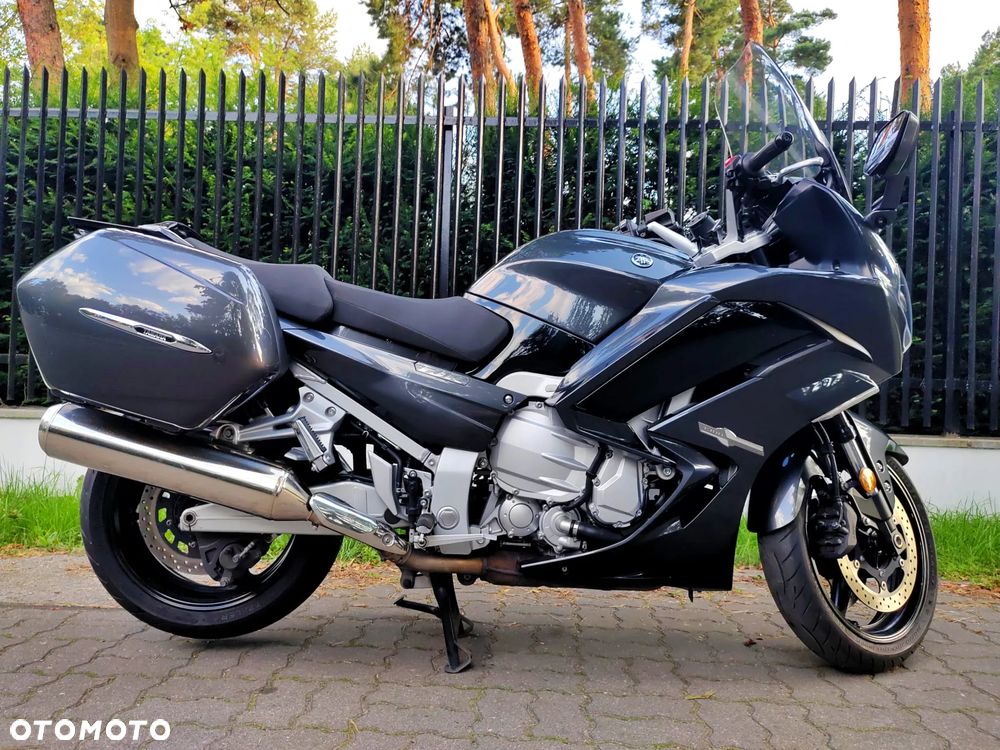 Yamaha FJR - 8