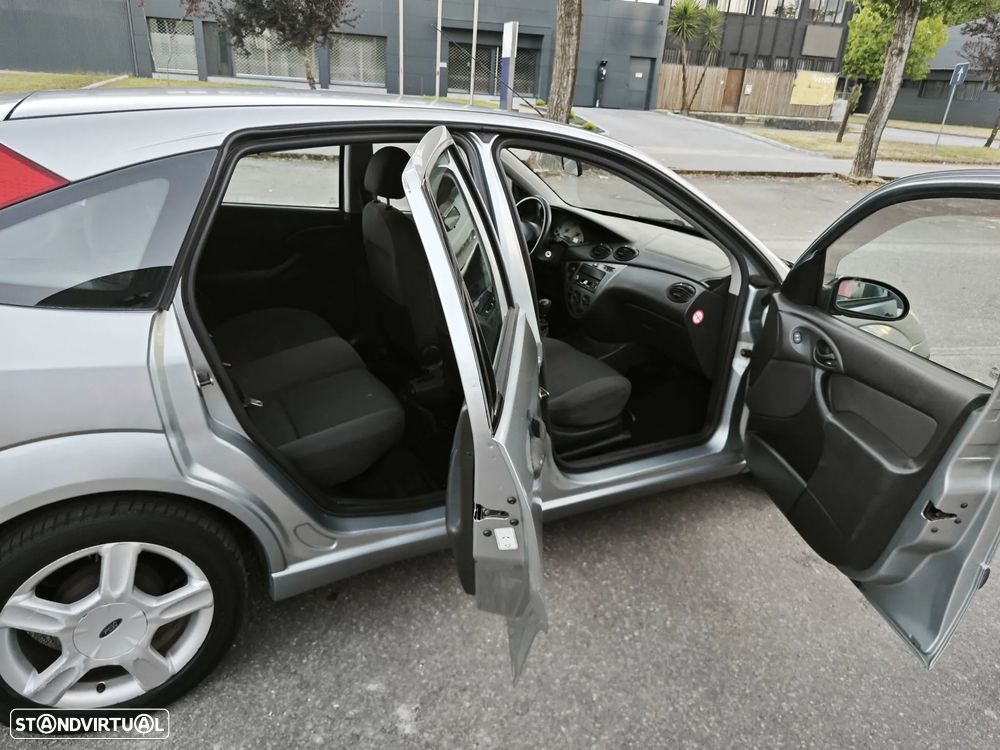 Ford Focus - 13