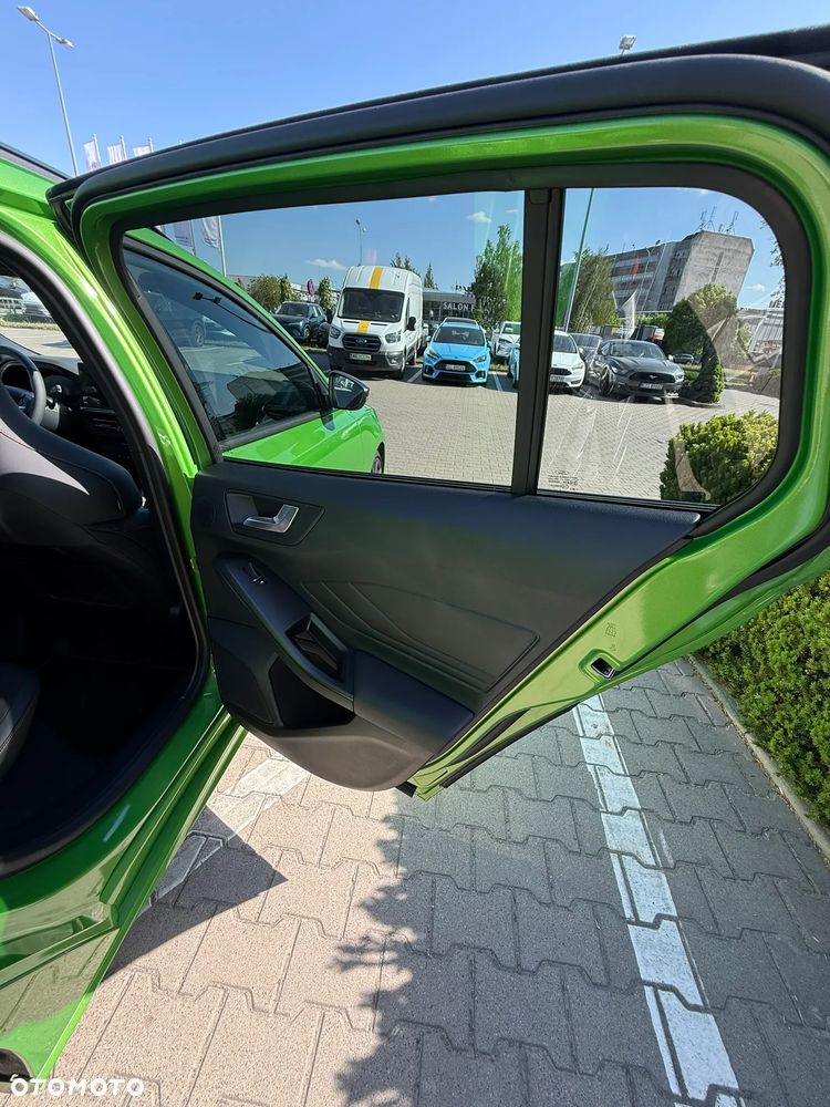 Ford Focus 2.3 EcoBoost ST X - 32