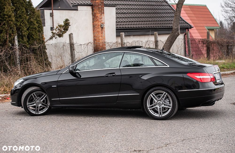 Mercedes-Benz Klasa E 250 CGI BlueEFFICIENCY Automatik Avantgarde - 12