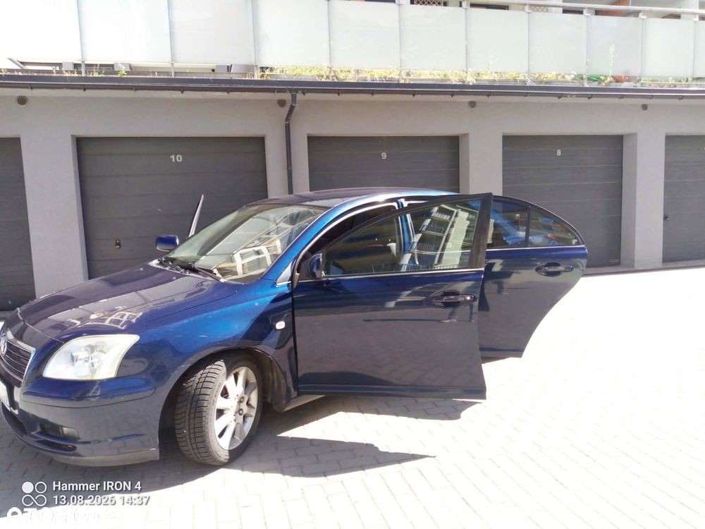 Toyota Avensis 2.2 D-4D Prestige - 4