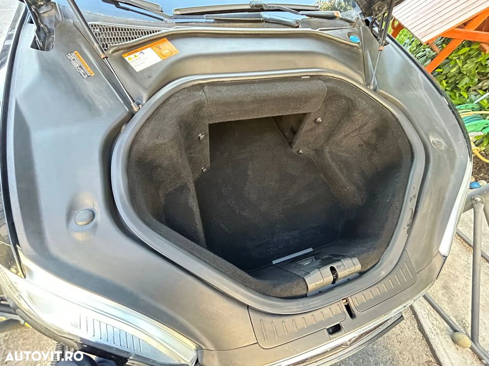 Tesla Model S Performance - 13