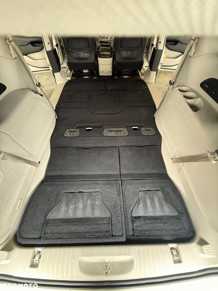 Chrysler Pacifica - 26