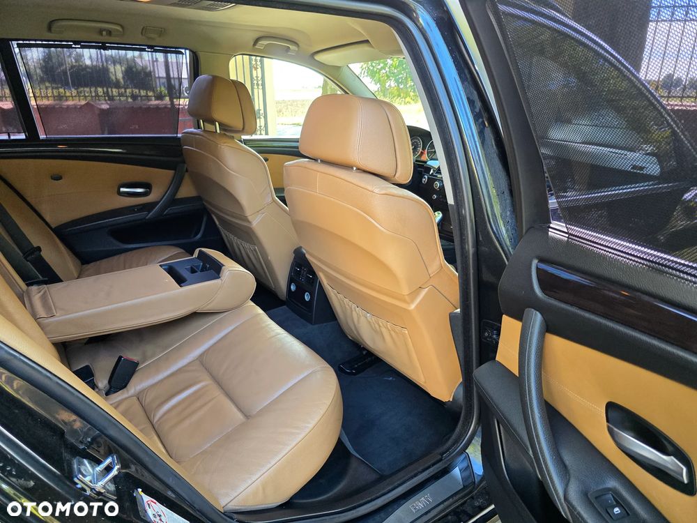 BMW Seria 5 535d - 18