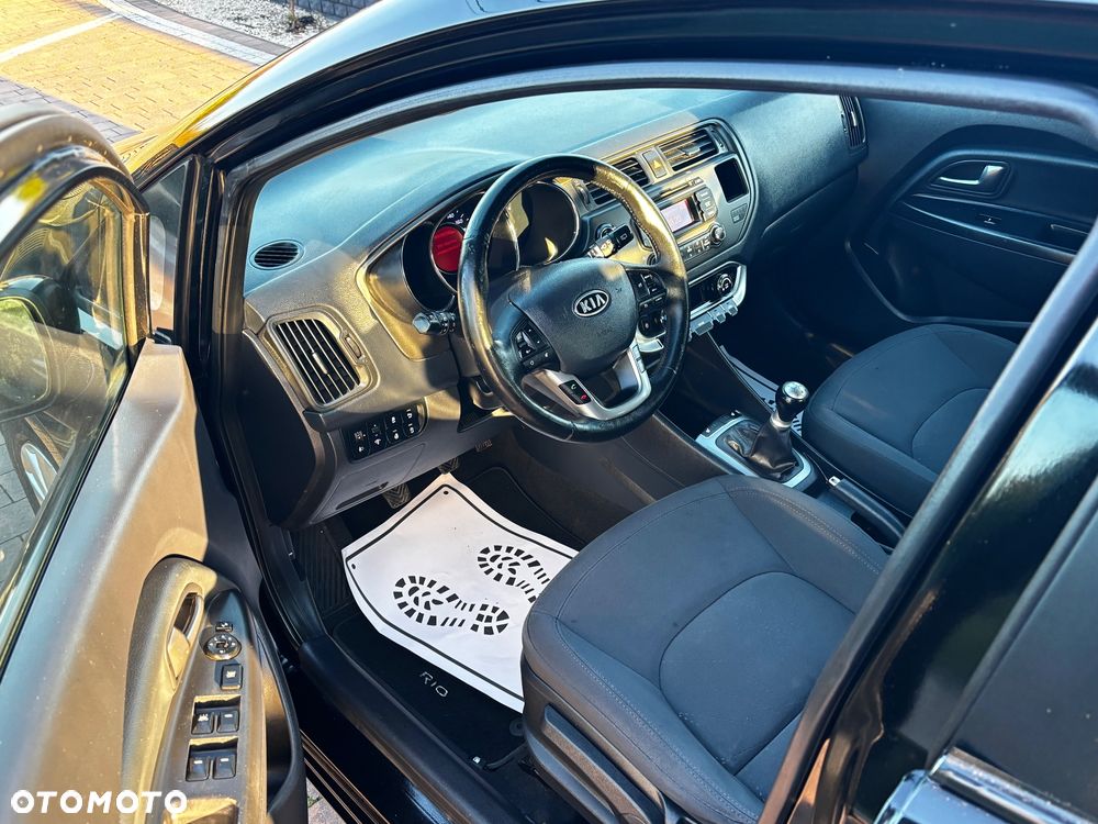 Kia Rio - 28