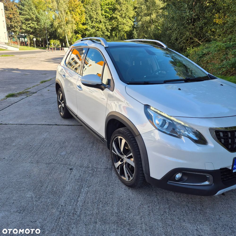 Peugeot 2008 1.2 Pure Tech GPF Allure S&S - 1