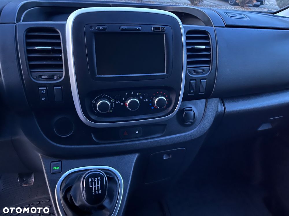 Renault Trafic - 16