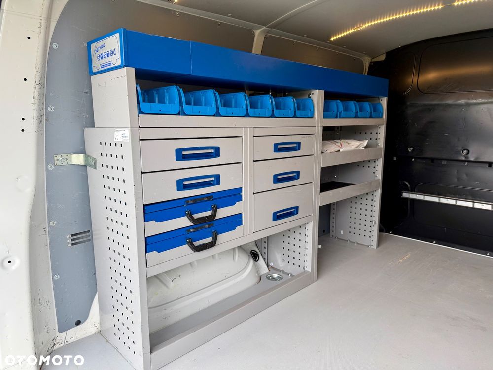 Volkswagen Transporter - 7