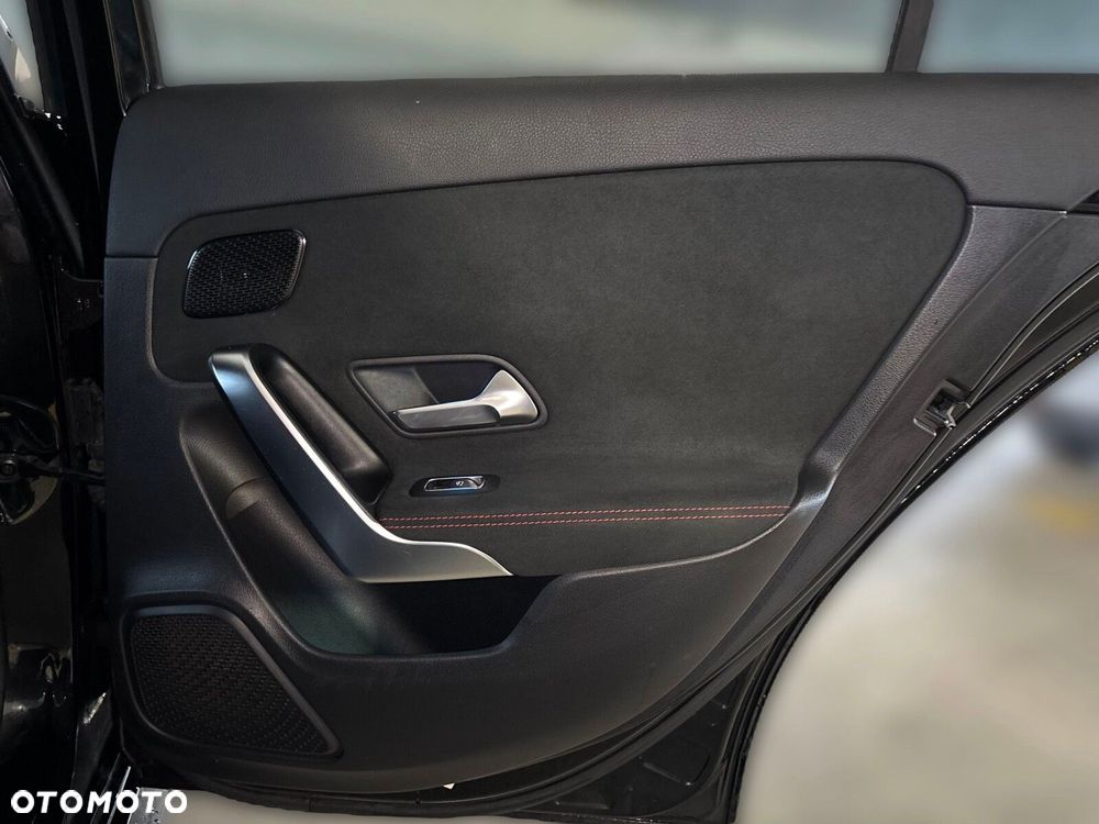 Mercedes-Benz Klasa A 35 AMG 4-Matic 7G-DCT - 23