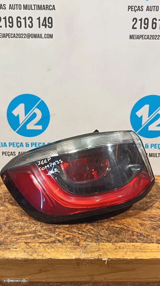 Farolim traseiro esquerdo Jeep Compass - 1