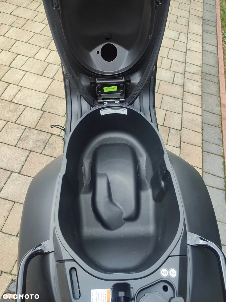 Vespa GTS - 12