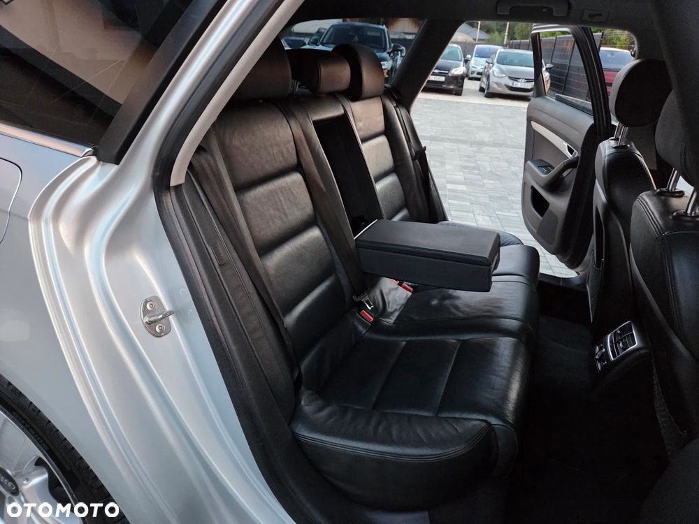 Audi A6 Avant 3.0 TDI DPF quattro tiptronic - 25