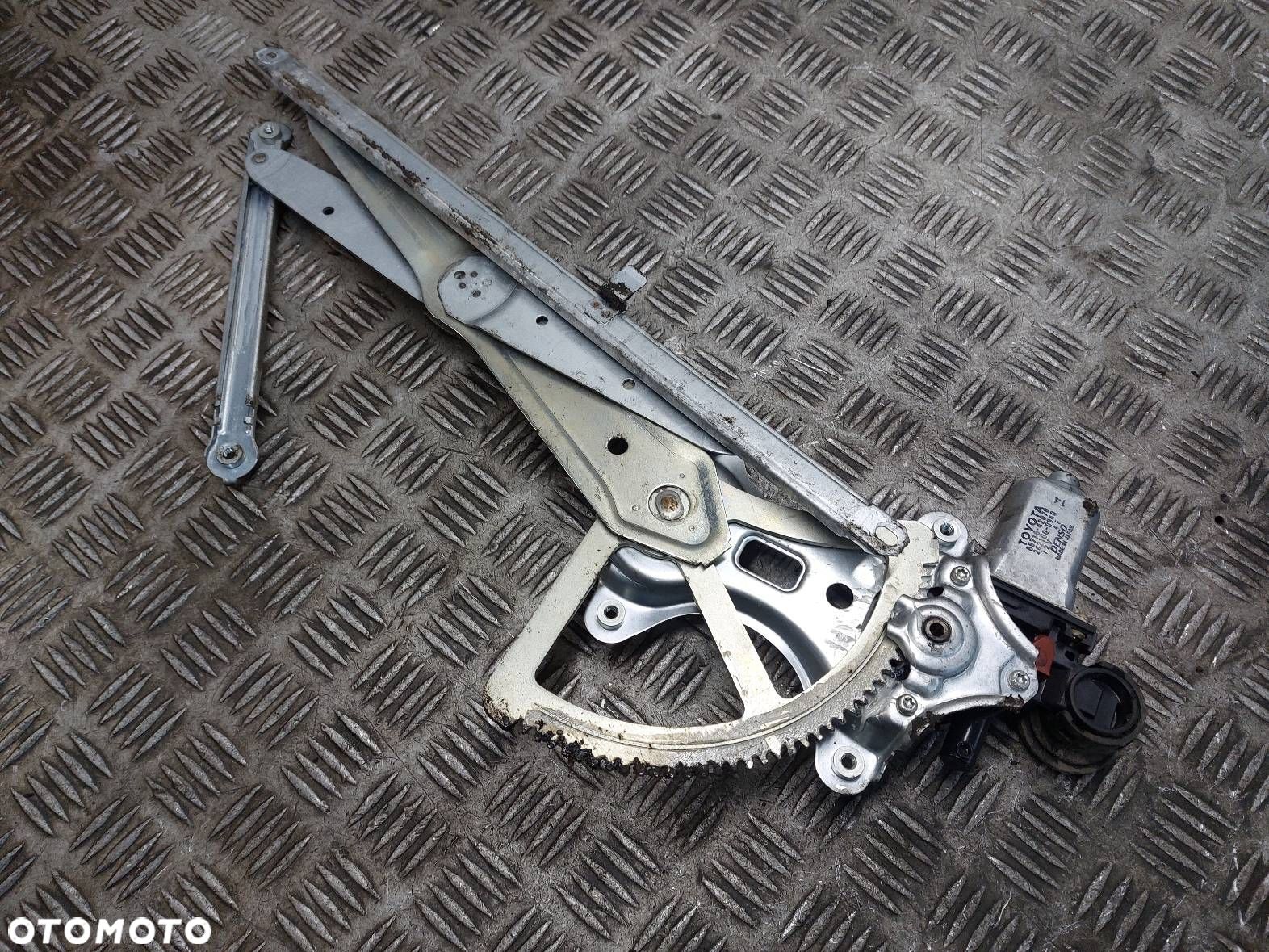 MECHANIZM PODNOŚNIK SZYBY PRAWY PRZÓD RAV4 II LIFT 85710-42070 - 1