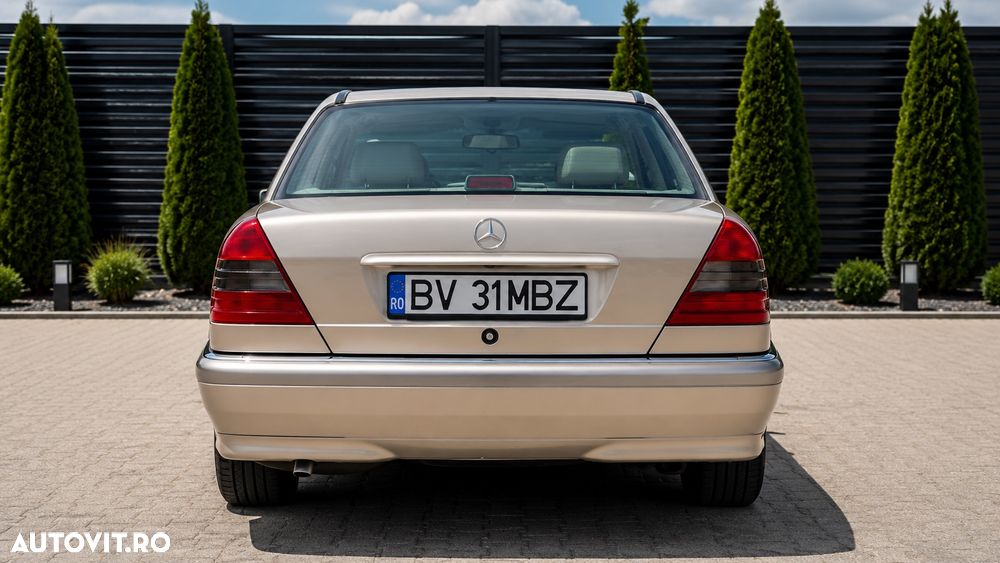 Mercedes-Benz C - 3