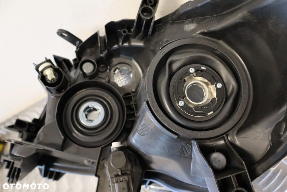 LAMPA PRZEDNIA PRZÓD PRAWA TOYOTA AURIS I LIFT SOCZEWKA 81130-02A40 2009-2012 - 13