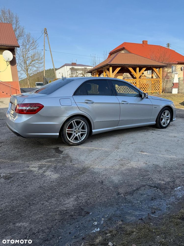 Mercedes-Benz Klasa E 250 CDI 4-Matic BlueEff Elegance - 9