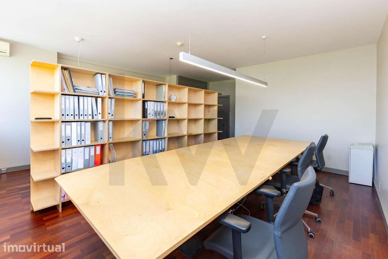 Escritório com 53 m2 no Edifício do Lago - Pinheiro Manso, Porto - Grande imagem: 4/25