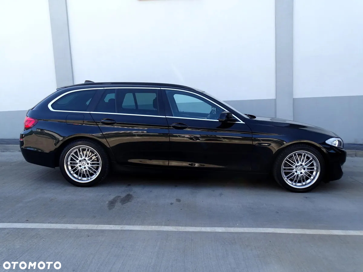BMW Seria 5 528i xDrive - 4