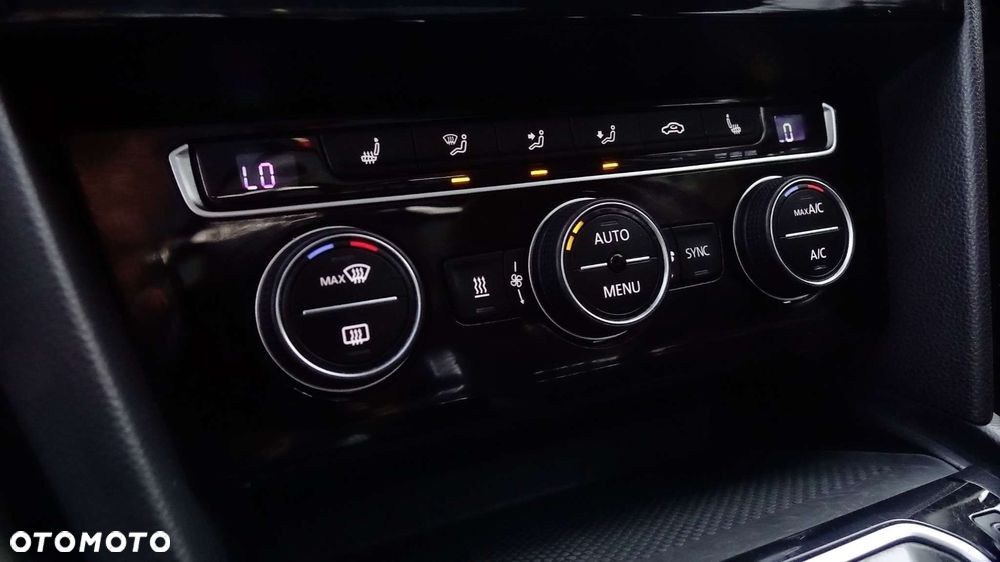 Volkswagen Passat Alltrack - 38