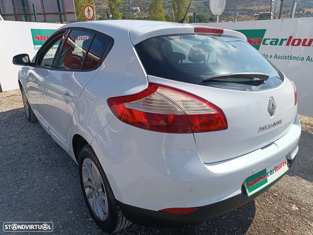 Renault Mégane 1.5 dCi Dynamique - 13