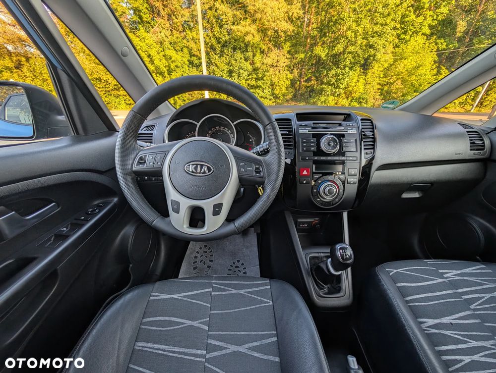 Kia Venga 1.6 L - 29