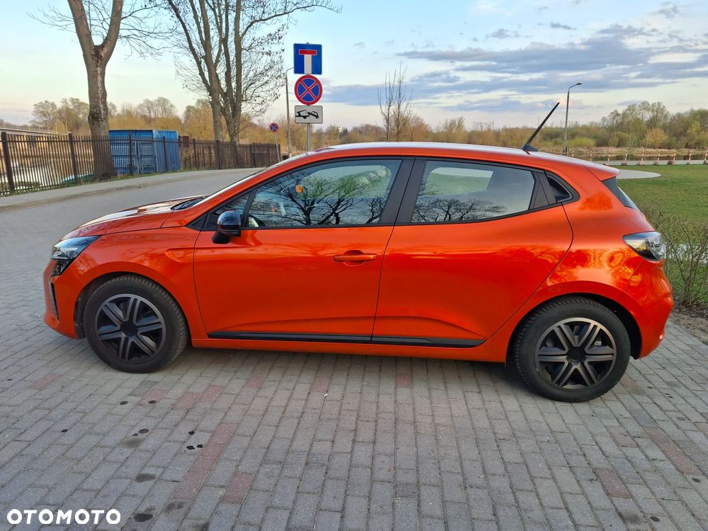 Renault Clio - 10