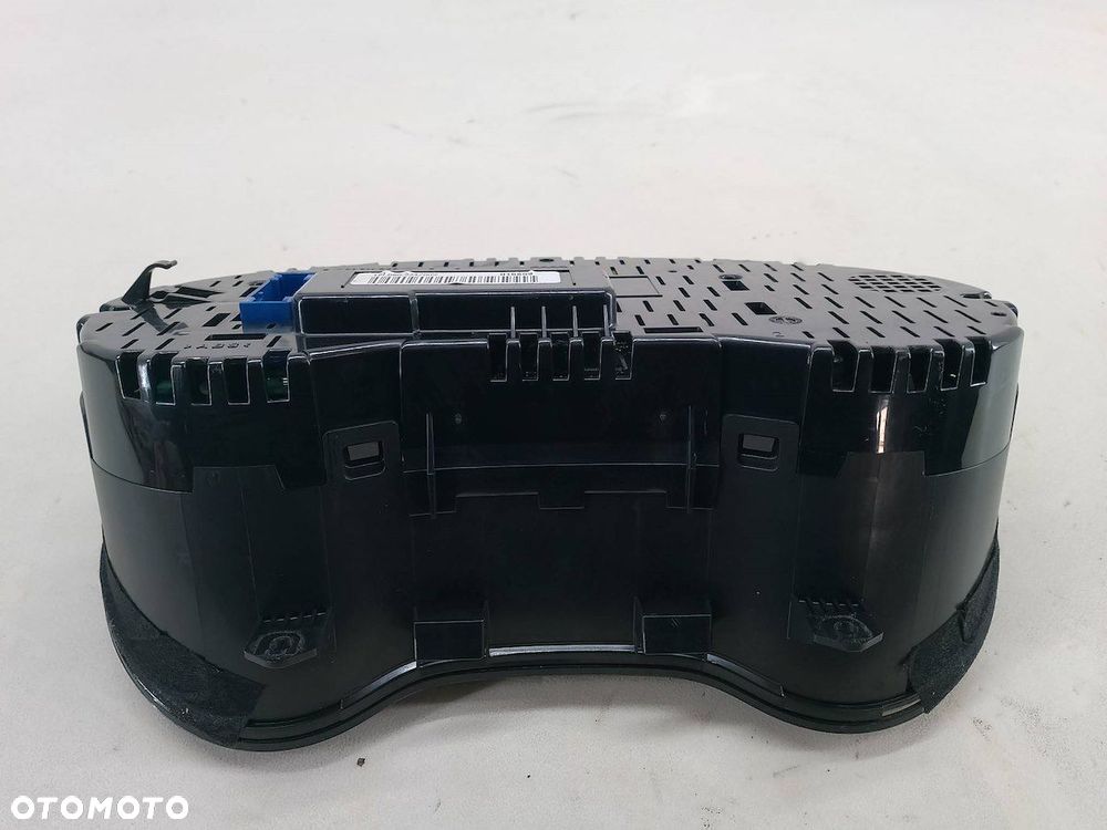 LICZNIK AUDI A3 8P/8PA/8P7 8P0920930C VDO 2.0 TDI - 6