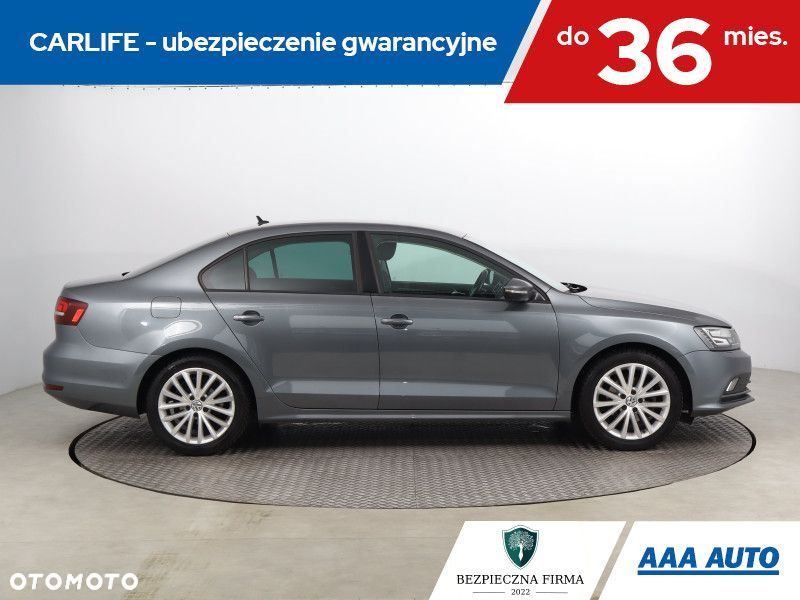 Volkswagen Jetta - 7