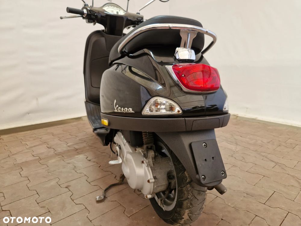 Piaggio Vespa - 18