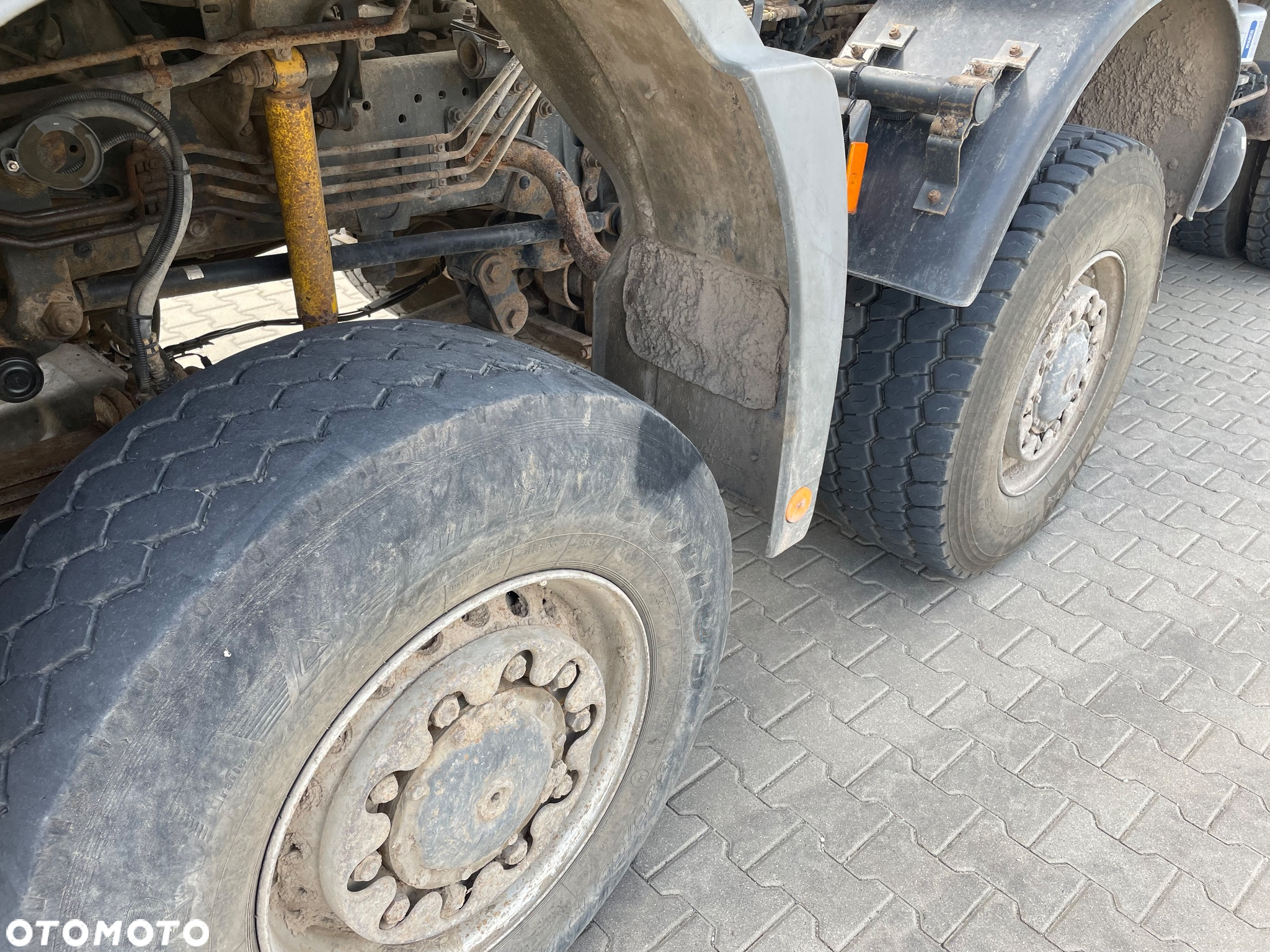 Mercedes-Benz Actros 4141 8x8 - 8