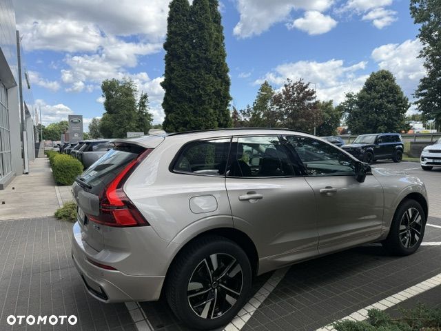 Volvo XC 60 B5 B AWD Plus Dark - 16