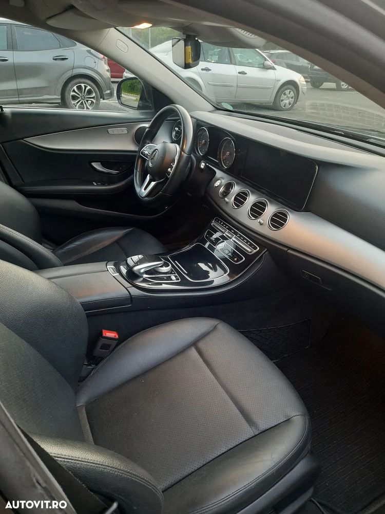 Mercedes-Benz E - 4