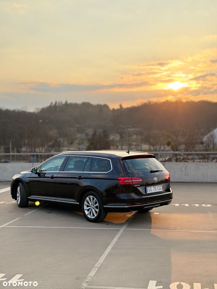 Volkswagen Passat - 4