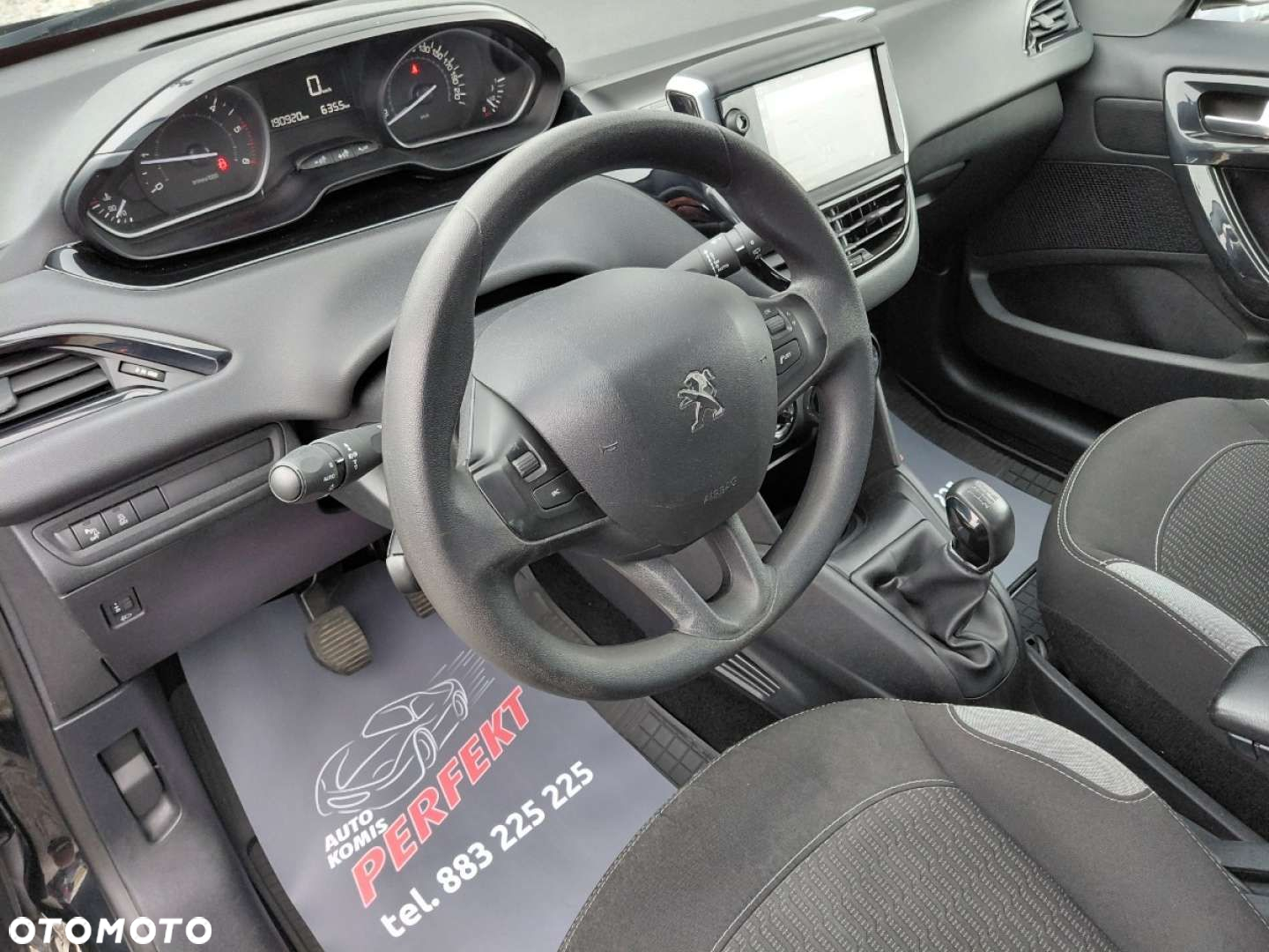 Peugeot 208 - 10