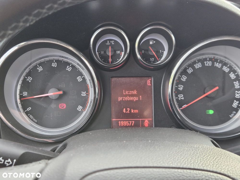 Opel Astra 1.6 Turbo Sport - 9