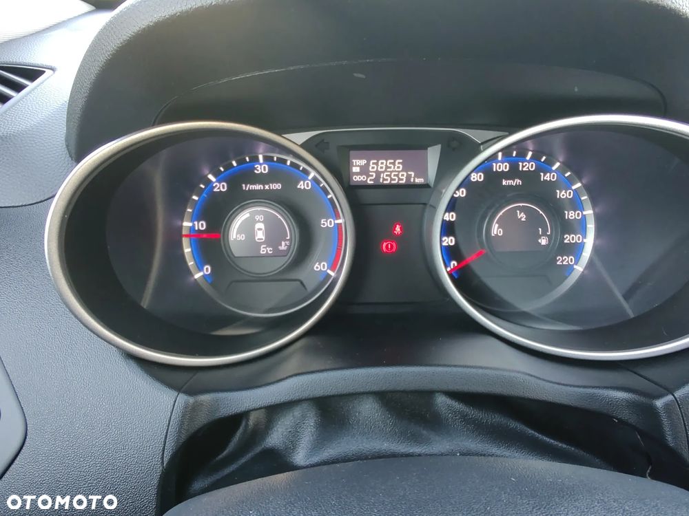 Hyundai ix35 1.7 CRDi 2WD blue Finale Gold - 17