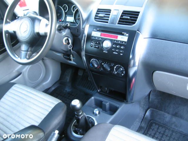 Suzuki SX4 1.6 Comfort Plus 4WD - 7