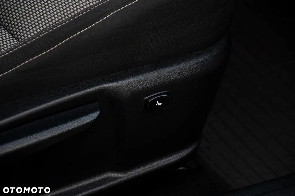 Kia Ceed 1.6 CRDi L Business Line - 24