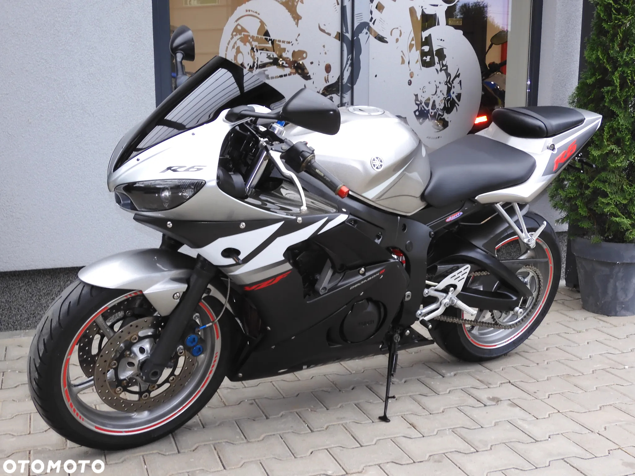 Yamaha R6 - 18