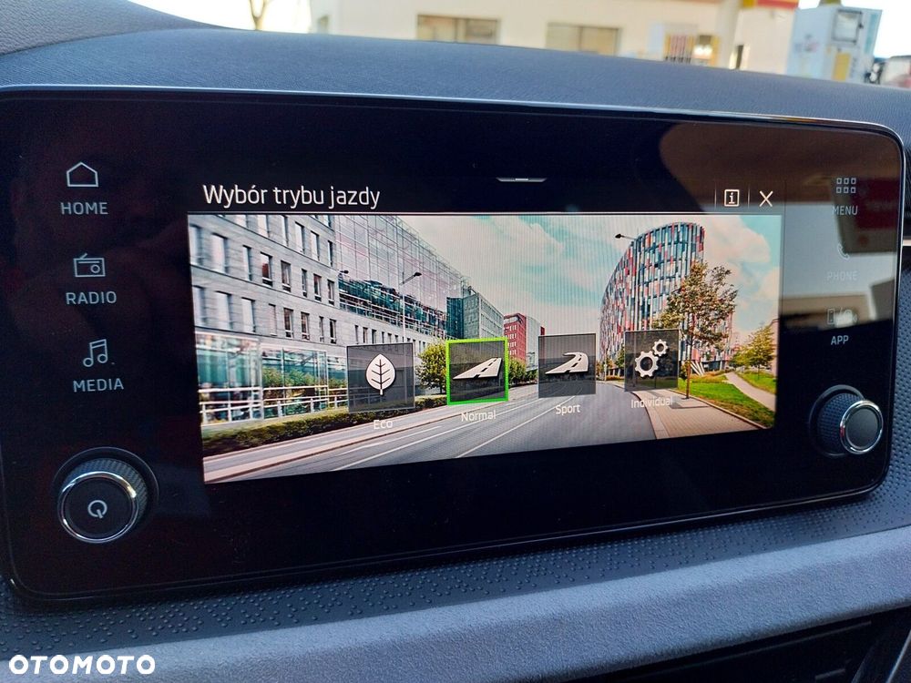 Skoda Scala 1.5 TSI Edition 130 DSG - 27