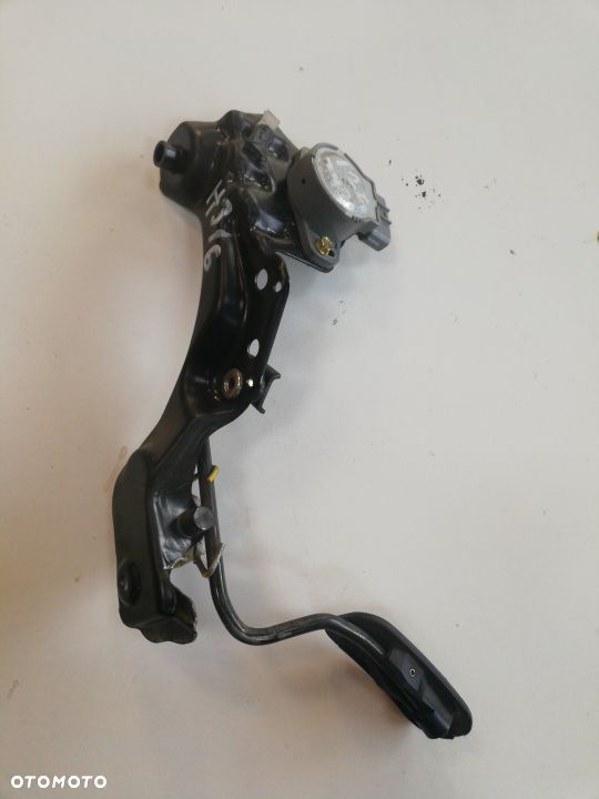 AVENSIS T22 2,0 TD PEDAŁ GAZU POTENCJOMETR - 3