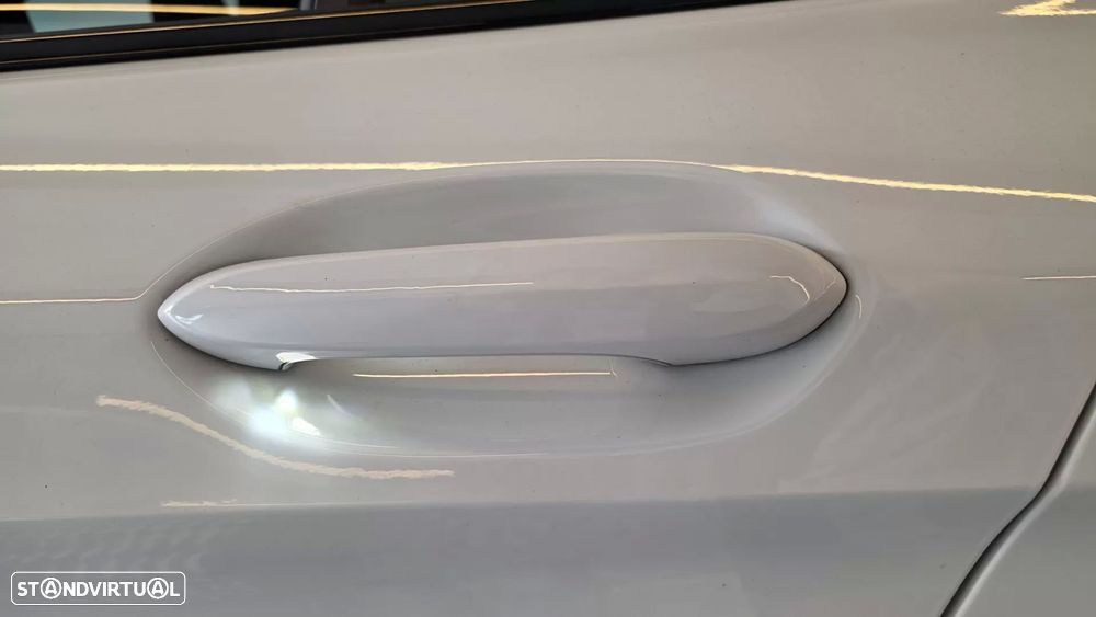 BMW 118 i Pack Desportivo M Auto - 28