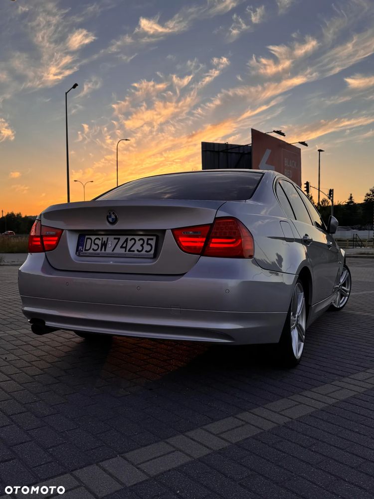BMW Seria 3 320d Efficient Dynamics - 2