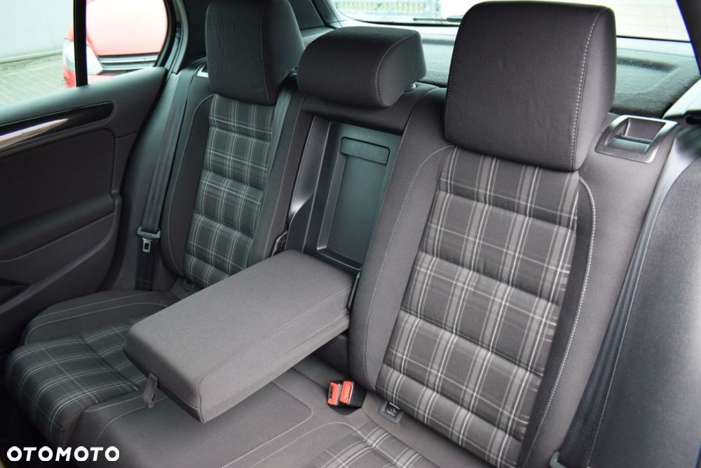 Volkswagen Golf - 19