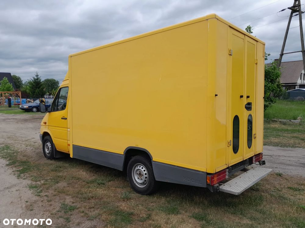 Mercedes-Benz Sprinter - 5