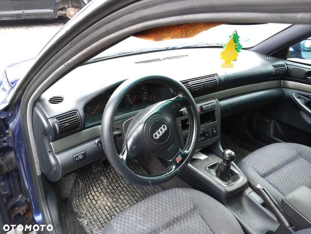 Audi A4 B5 FL (97-01r.) 2.4 B 164KM. Silnik ARJ Skrzynia EAE lakier LZ5K / 5J Nagłośnienie BOSE. Cały na części. GWARANCJA !!!  Przód Tył Zestaw Komplet Drzwi Klapa Zderzak Błotnik Maska Grill Atrapa Szyba Pas Lampa Lusterko Boczki Fotel Kanapa Kokpit Deska Rozdzielcza Przełącznik Włącznik Sterownik Przewody Wiązka Instalacja Moduł Komputer Czujnik Listwa Pompa Alternator Wtryski Głowica Rozrusznik Kompresor Sprzęgło Dwumas Silnik Skrzynia ABS Klimatyzacji Paliwa Wspomagania Kolektor Turbina Przepustnica Zawór Chłodnica Koło Hak Belka Sanki Zawieszenie Mcpherson Półoś Amortyzator Wydech Tłumik Zacisk Most - 7