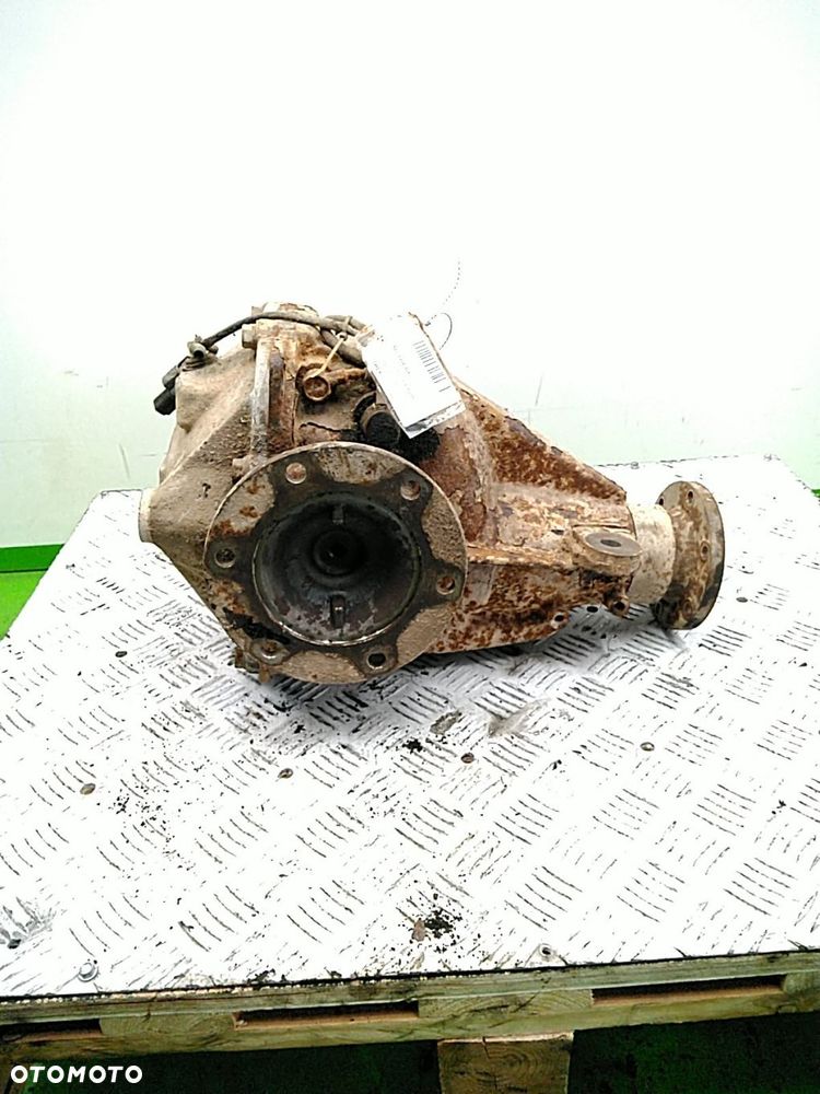 MOST TYLNY MITSUBISHI PAJERO III 1999-2006 3.5 V6 MR446062 - 3