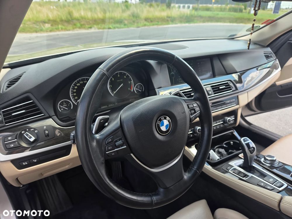 BMW Seria 5 535d xDrive - 10